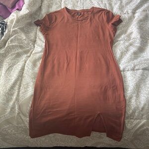 Solid split hem t-shirt dress